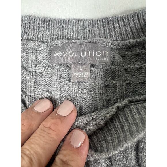 EVOLUTION BY CYRUS Women's Gray Cable Knit‎ Asymmetric Hem Pullover Size L - Picture 4 of 4